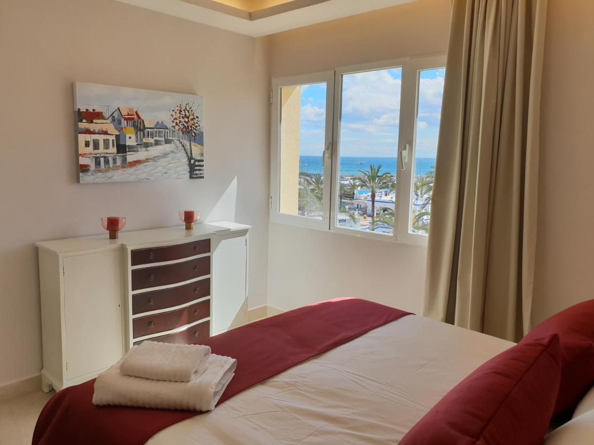 Fantastic Apartment In Front Of The Sea & Marina เอสเตโปนา ภายนอก รูปภาพ