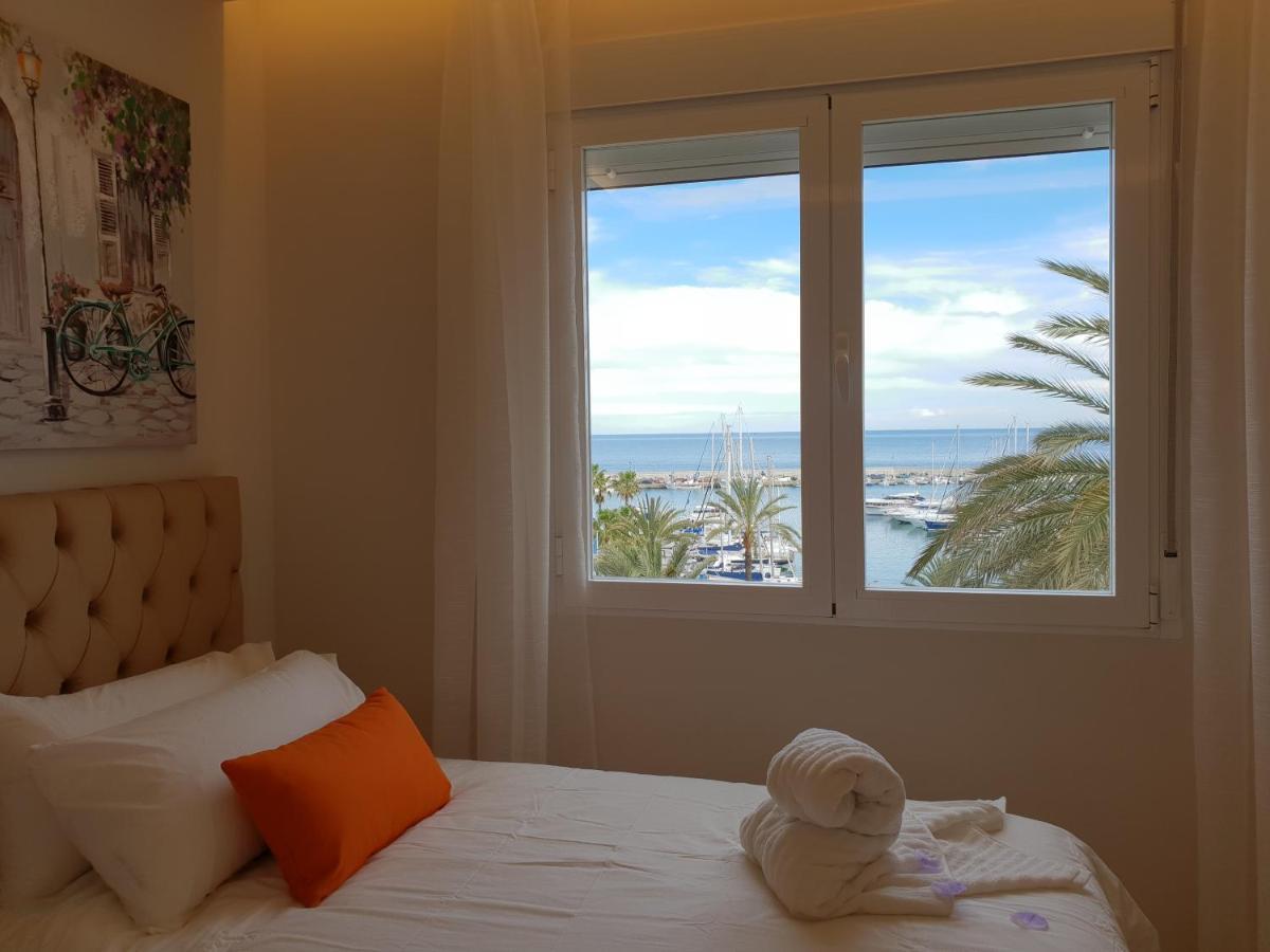 Fantastic Apartment In Front Of The Sea & Marina เอสเตโปนา ภายนอก รูปภาพ